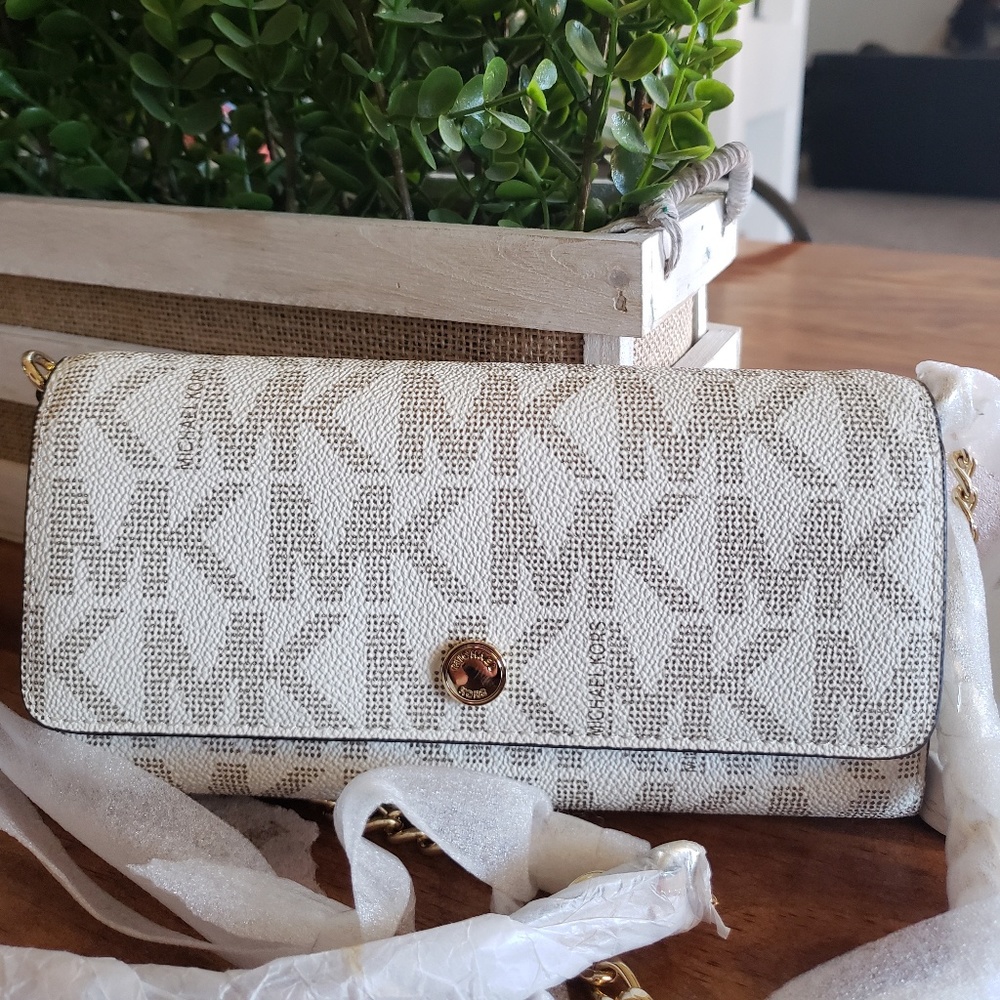 Michael Kors Large Smartphone Crossbody - Picture 2 of 3